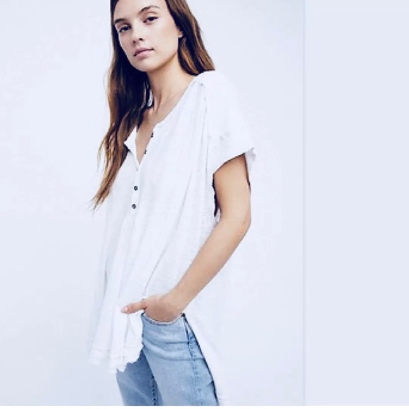 ❗️Top Rated FREE PEOPLE White Aster Henley Top NWT - Picture 2 of 7
